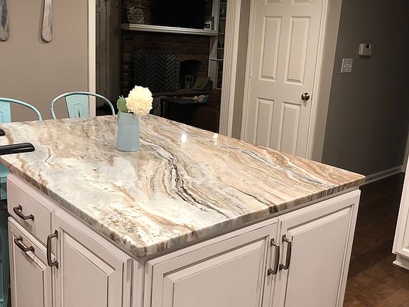 Huge 4 person island 