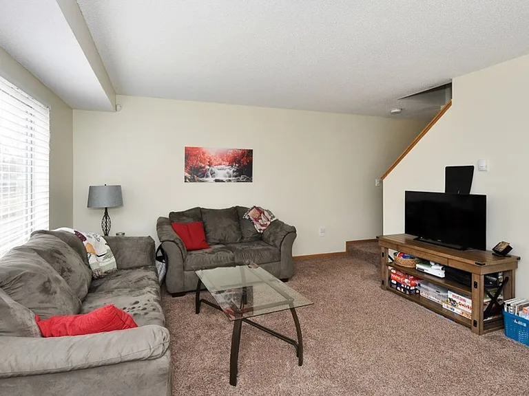 Fernbrook Townhomes — Photo 14