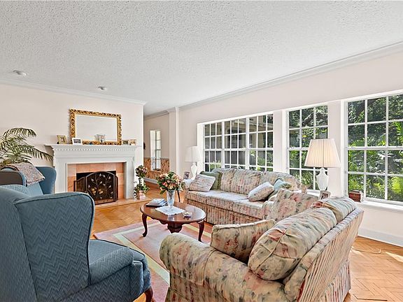 5th image of 1006 41st Ave N