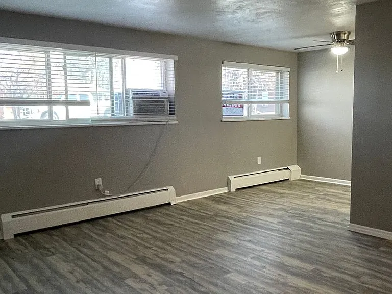 1166 W Lilley Ave — Photo 49