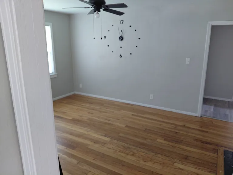 120 Elizabeth Ave — Photo 13