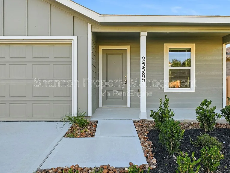 25585 Rose Creek Dr — Photo 3