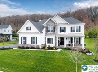 6215 Fox Glove Ln, Center Valley, PA
