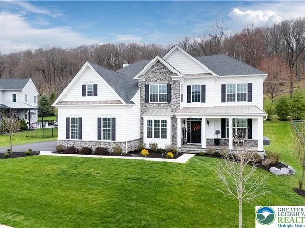 6215 Fox Glove Ln, Center Valley, PA 18034