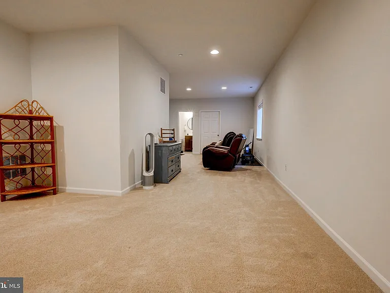 1309 Pedigree St — Photo 20