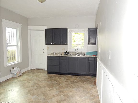 5th image of 10817 Hull Ave