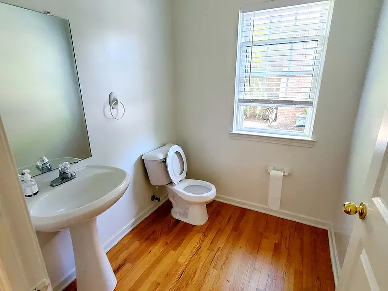 First floor bath room