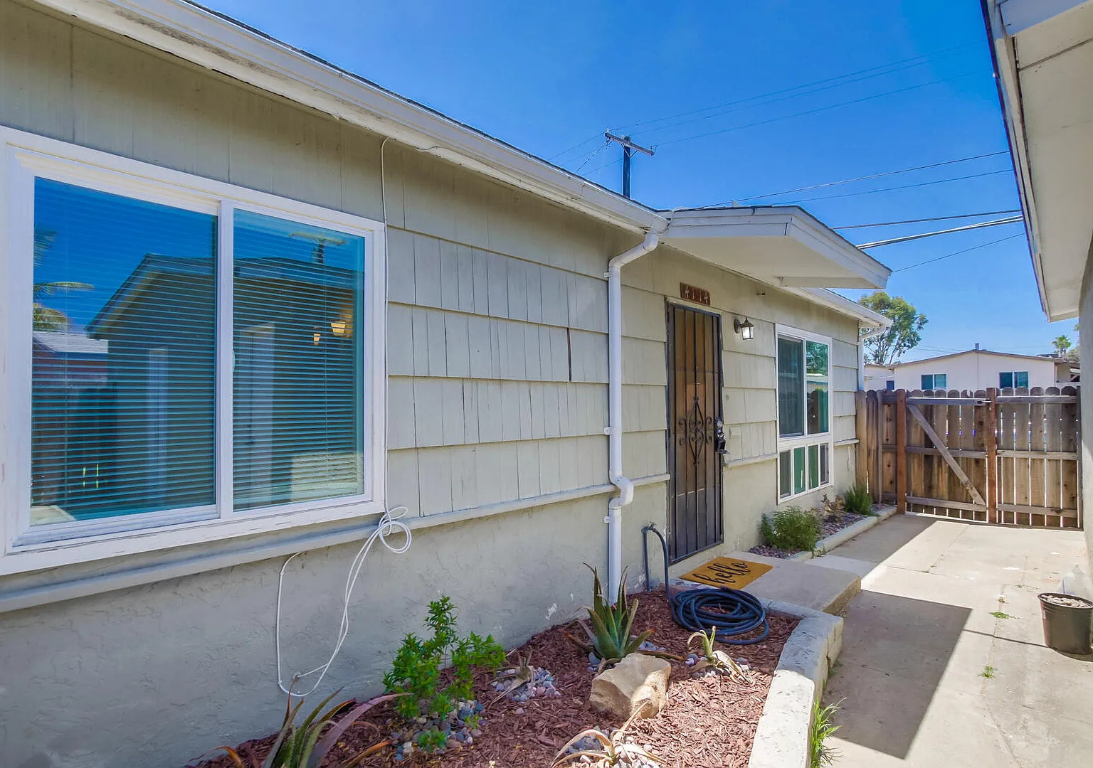 2 bed, 800 sqft, $4,000 — Photo 4
