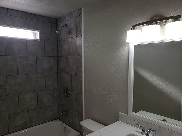 1711 Longview St — Photo 10