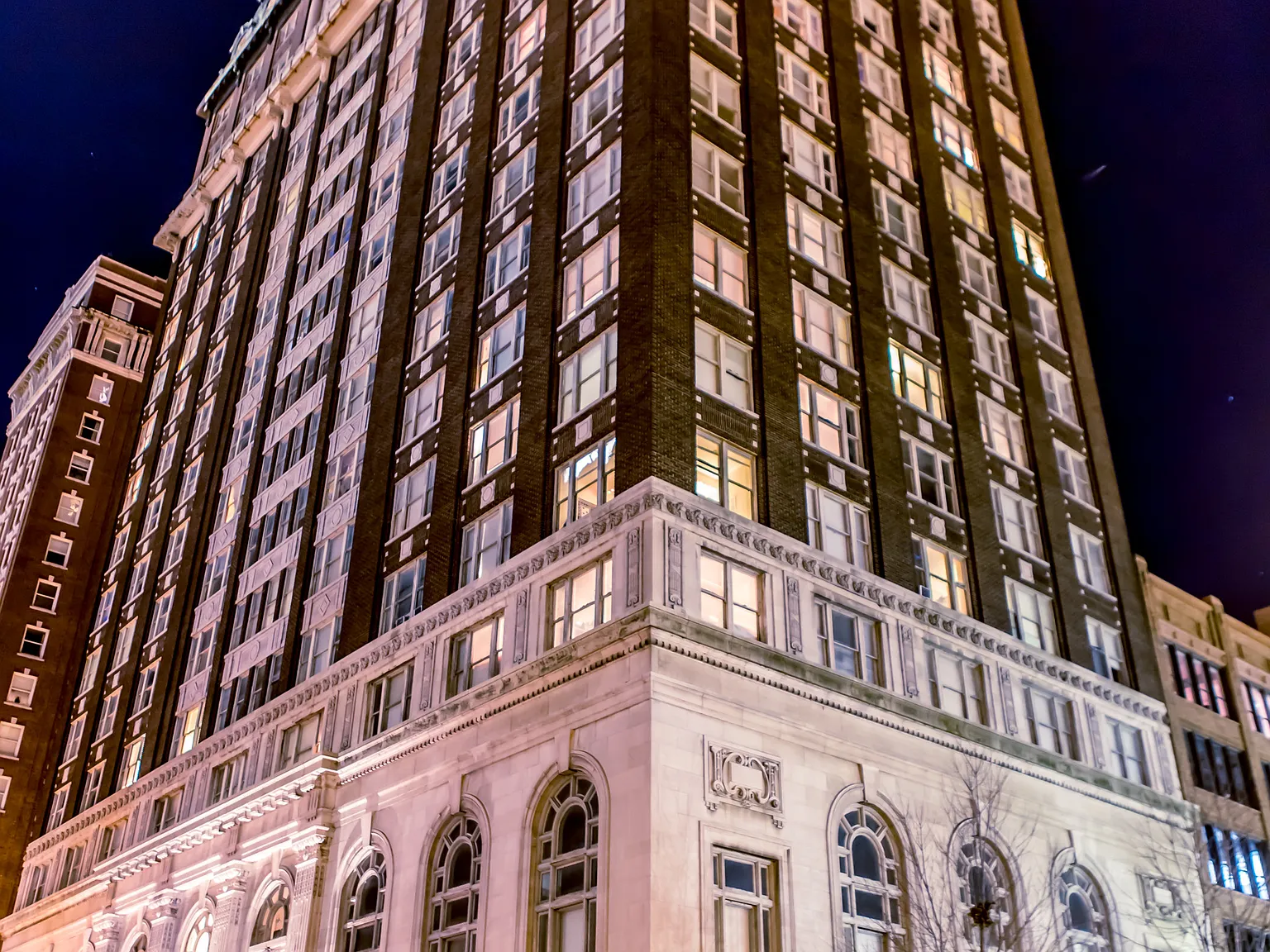 Merchants' & Cotton Exchange Apartments — Photo 2