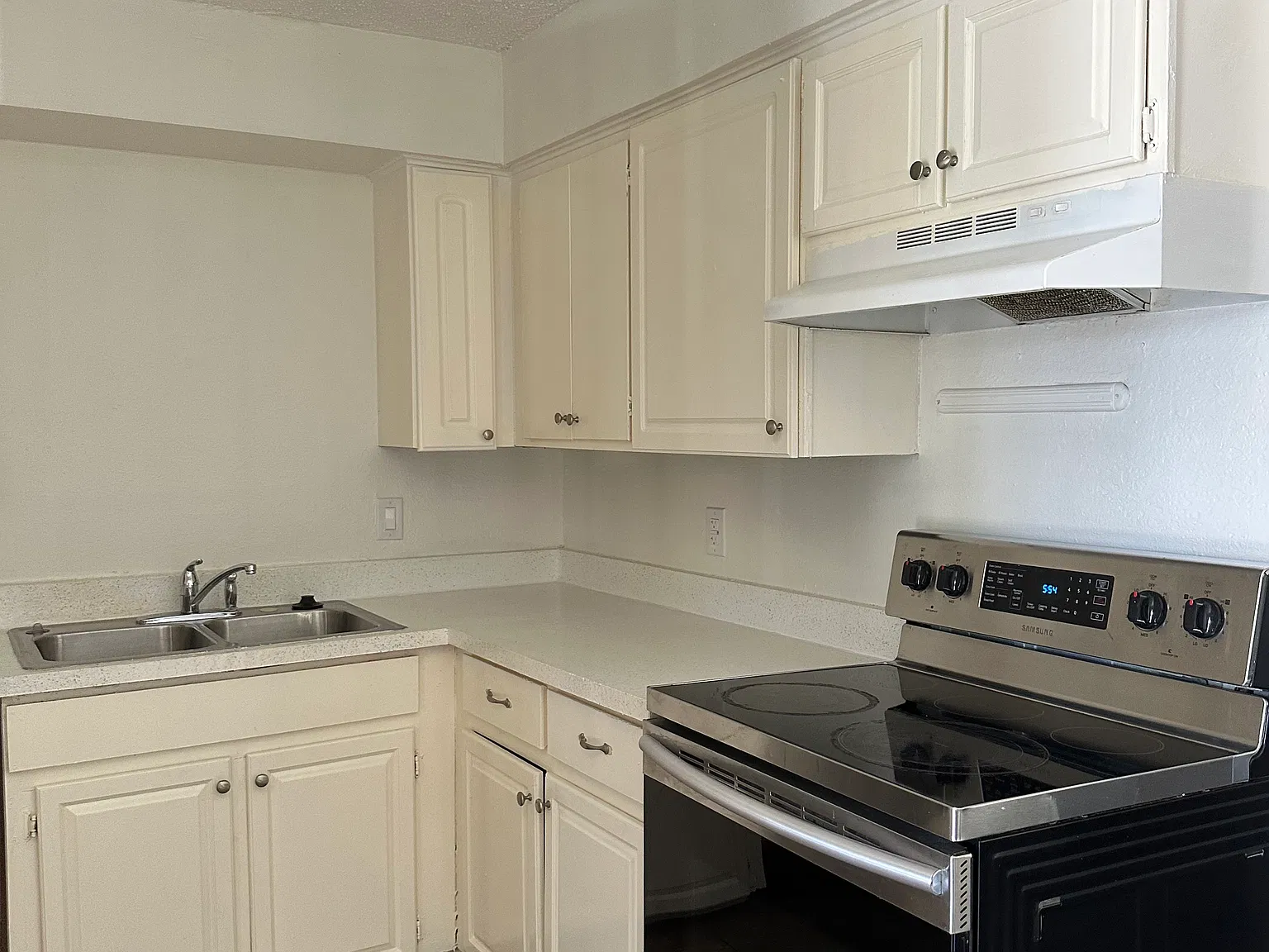 2 bed, 1100 sqft, $1,350 — Photo 4