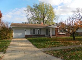 245 Edgeware Rd, Elk Grove Village, IL 60007