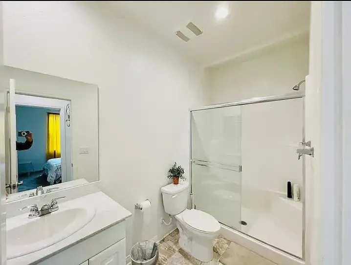 21202 Broken Stone Ct — Photo 12