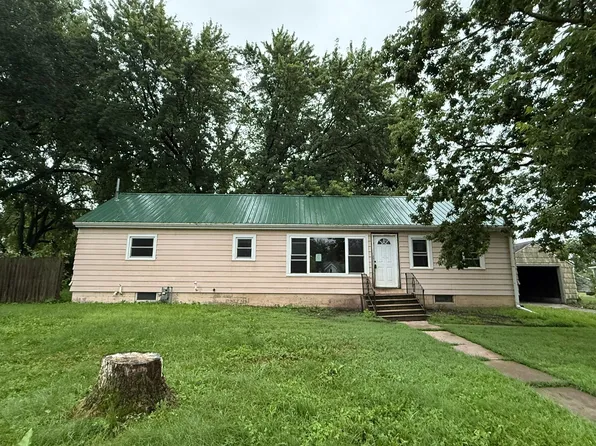 613 W 1st St, Janesville, MN 56048