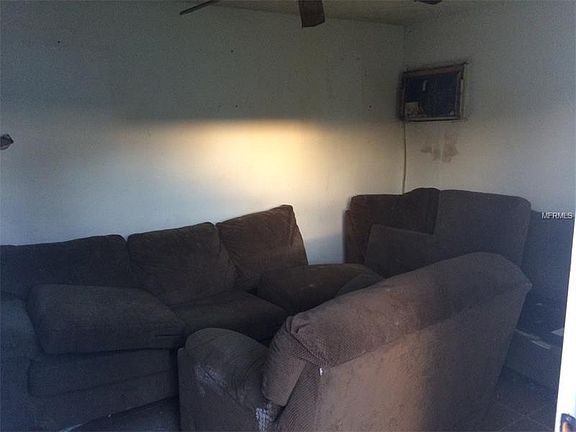 2nd image of 944 S Central Ave