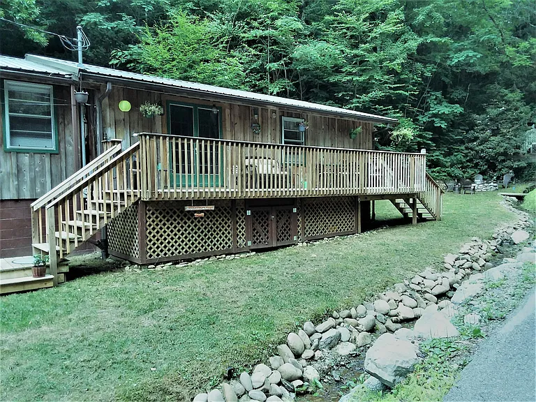 305 Shields View Dr — Photo 16