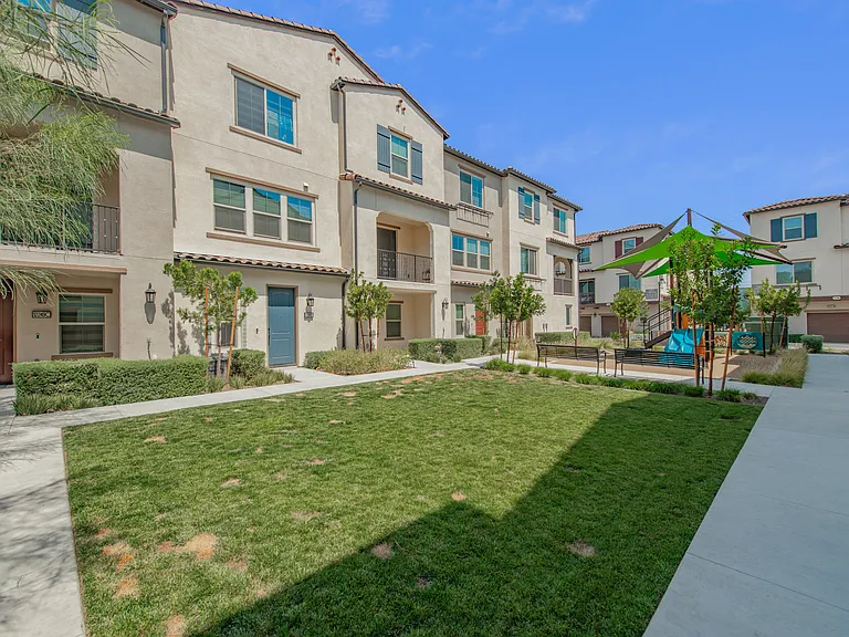 12249 Mirasol Loop #F — Photo 20
