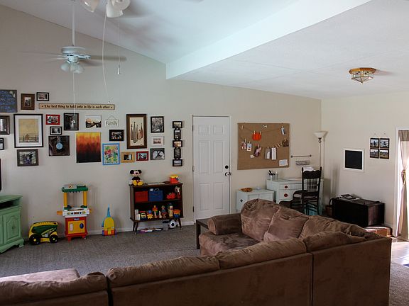 5th image of 597 E Oakwood Ave