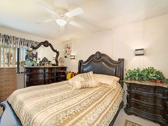 5th image of 2467 S Washington Ave #211