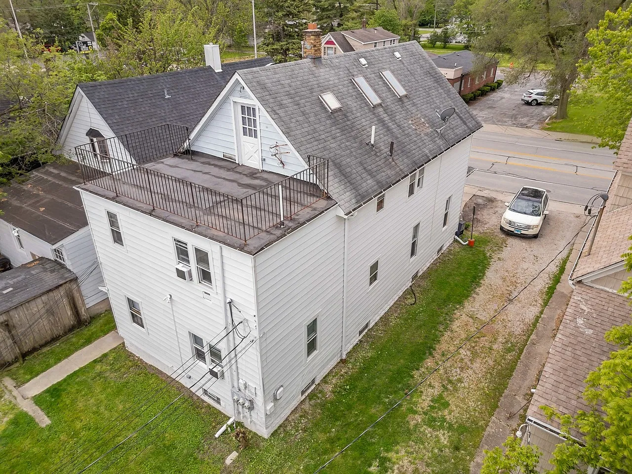 1 bed, 700 sqft, $1,195 — Photo 3