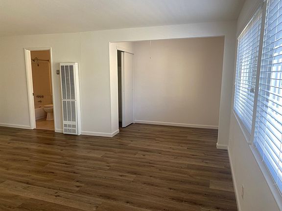 5th image of 1984 Latham St Unit 6