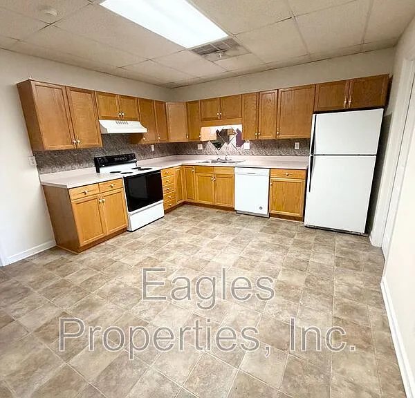 103 N Center St #B — Photo 7
