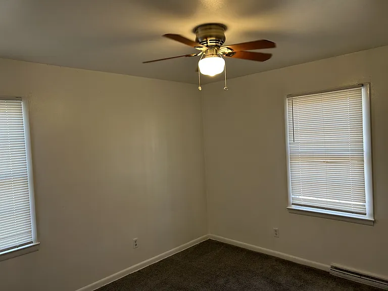 313 Sparta St — Photo 13