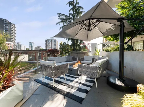 1365 Davie St #403, Vancouver, BC V6E 1M5