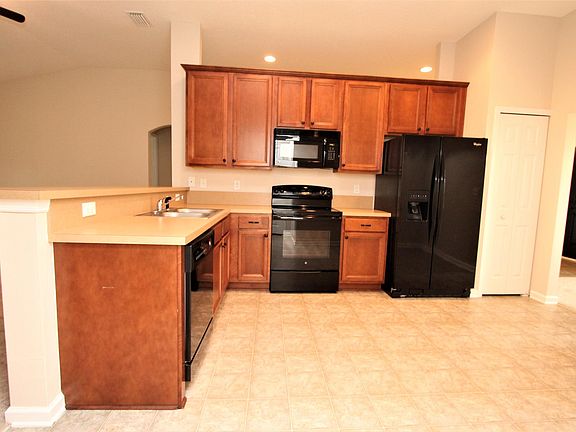 3rd image of 9600 Bembridge Mill Dr
