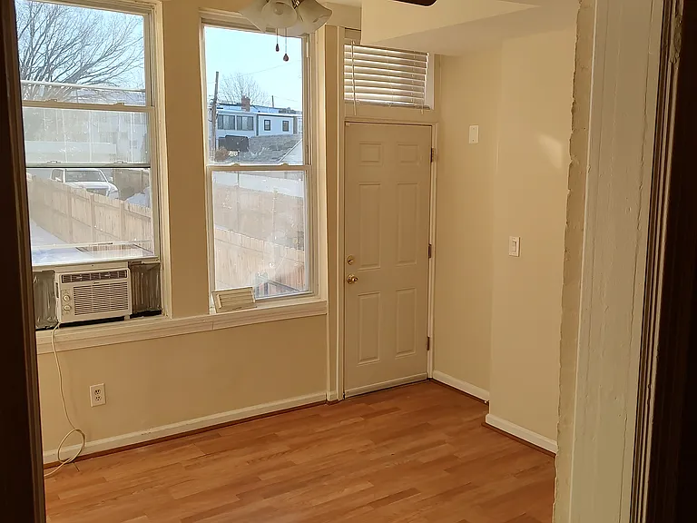 406 Ingraham St NW — Photo 6