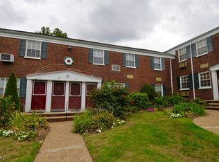 17C Colfax Mnr #C, Roselle Park, NJ 07204
