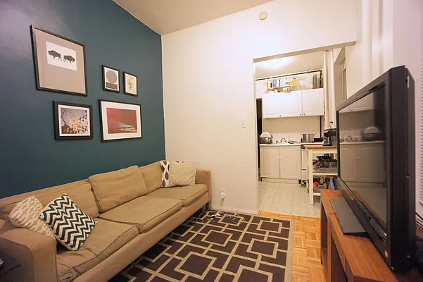 Rented by Compass | media 13