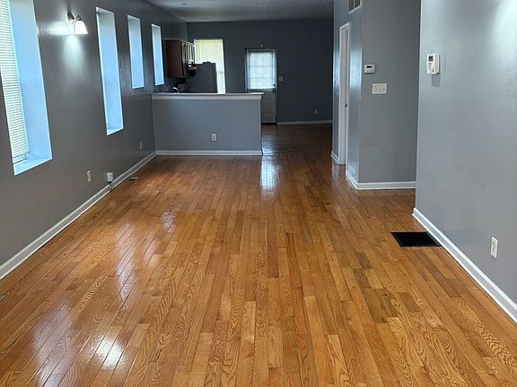 5th image of 3420 Virginia Ave
