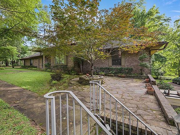 3rd image of 29 Northridge Cir