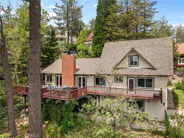 943 Nadelhorn Dr, Lake Arrowhead, CA 92352