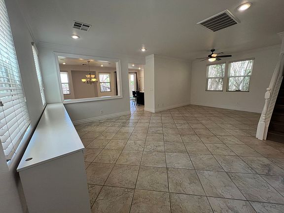 4th image of 10068 Glen Aire Ave