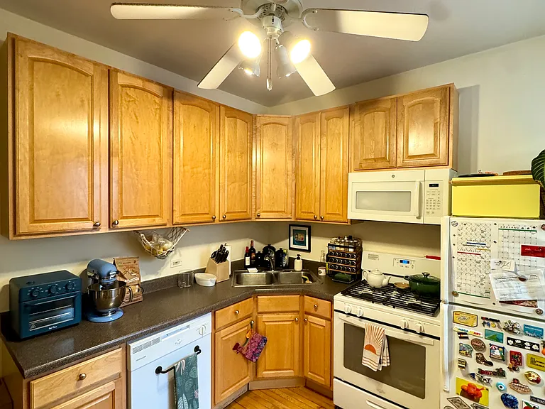 1460 W Grace St #3W — Photo 7