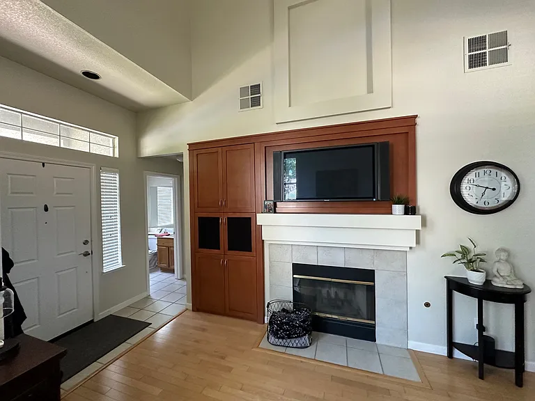 9473 Lakewind Ln — Photo 18