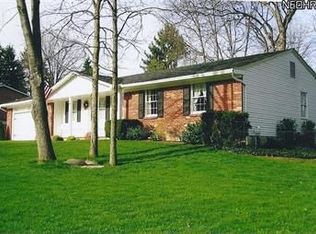 3890 Northview Dr, Stow, OH 44224