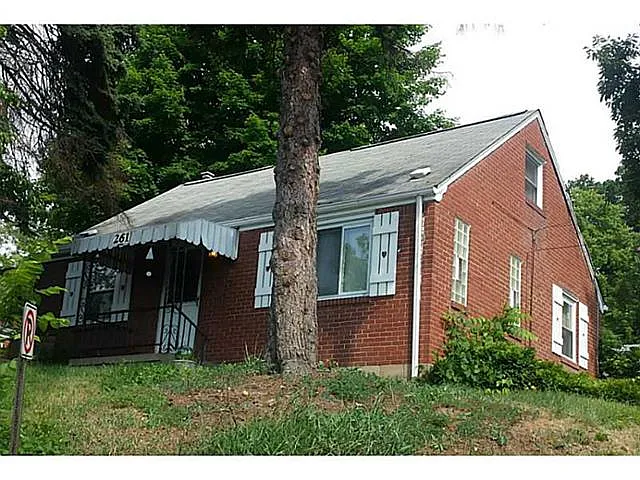 261 Ramsey Ave photo 1