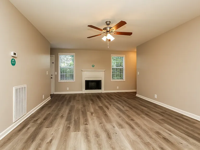 5921 Belle Oaks Pl — Photo 4