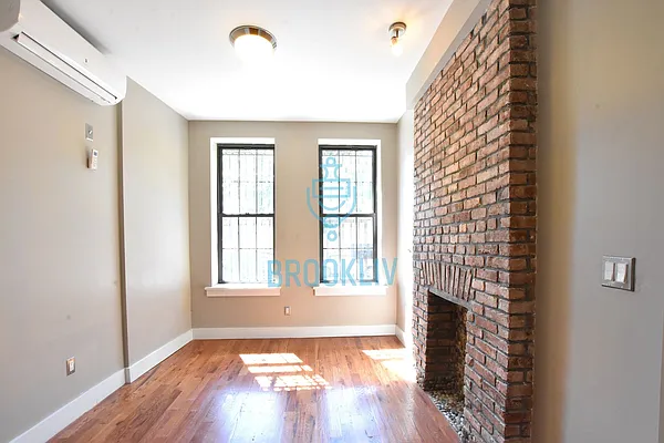 Rented by null | media 34