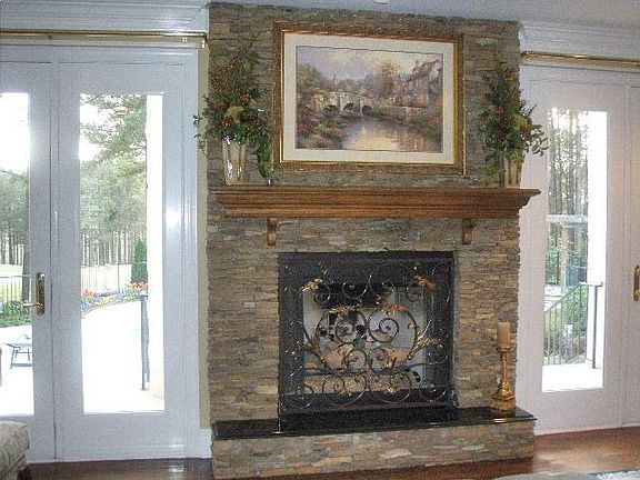 3rd image of 210 Glen Eagles Dr