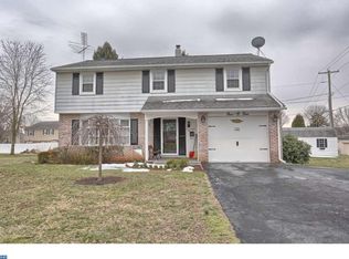 104 Poplar Dr, Douglassville, PA 19518
