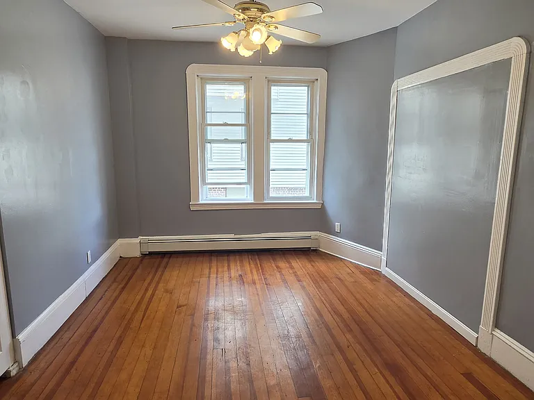 541 Bennington St #1 — Photo 5