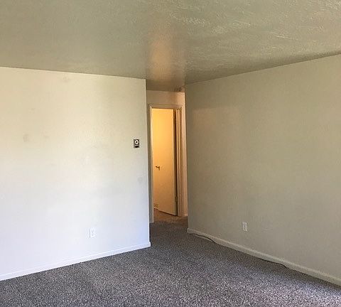 2nd image of 5911 N Pierce Park Ln