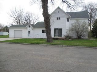 548 5th St, Wyndmere, ND 58081