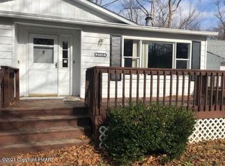 3110 Chestnut Ln, Tobyhanna, PA 18466