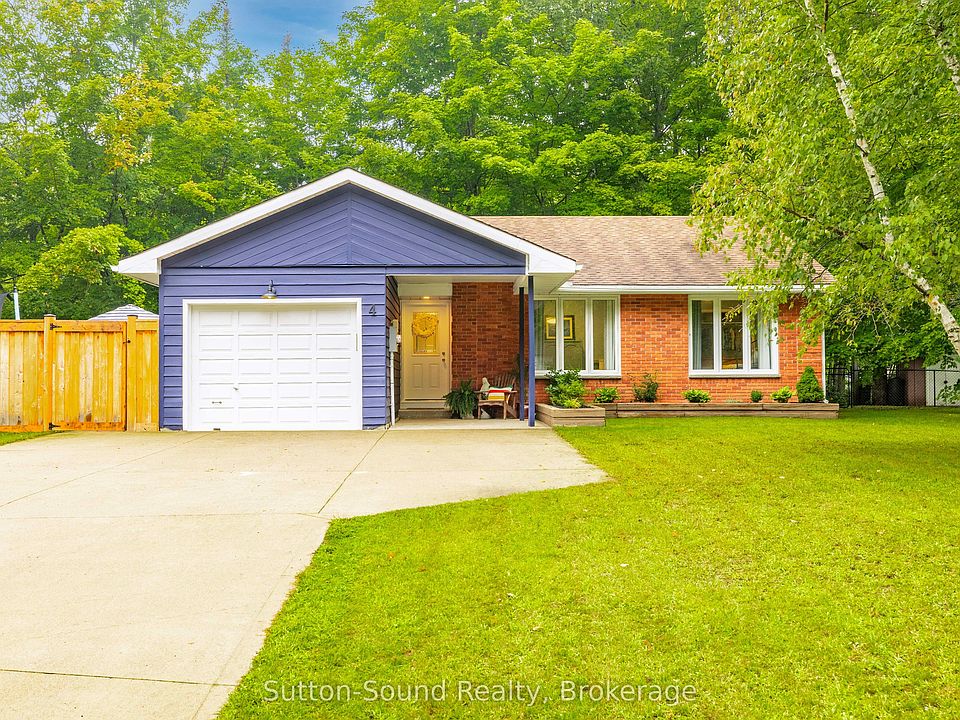 1st image of 4 Maplewood Dr