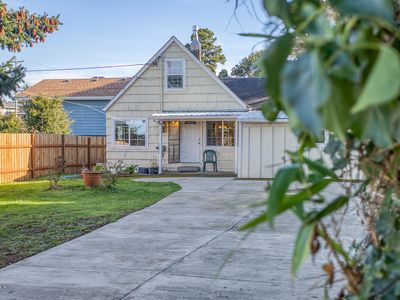 338 NE Avery St, Newport, OR, 97365